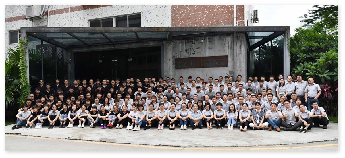 品成金屬專注于鋁、鋅、鎂合金壓鑄模具的設(shè)計(jì)與制作十余年，擁有一支高效、經(jīng)驗(yàn)豐富的團(tuán)隊(duì)。